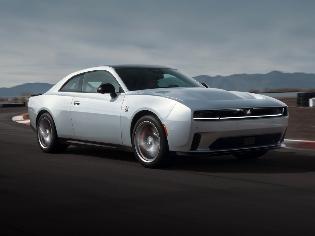 Автомобиль Dodge Charger Daytona Scat Pack 2024 года