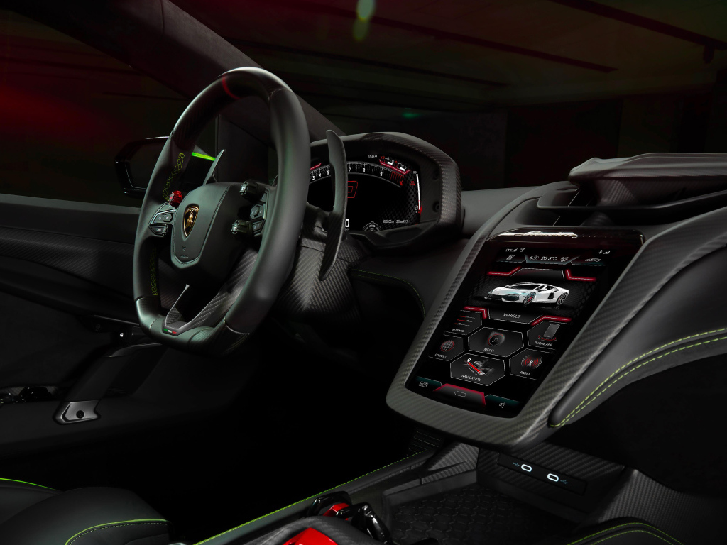 Черный салон автомобиля Lamborghini Revuelto At Lamborghini Arena 2024  года