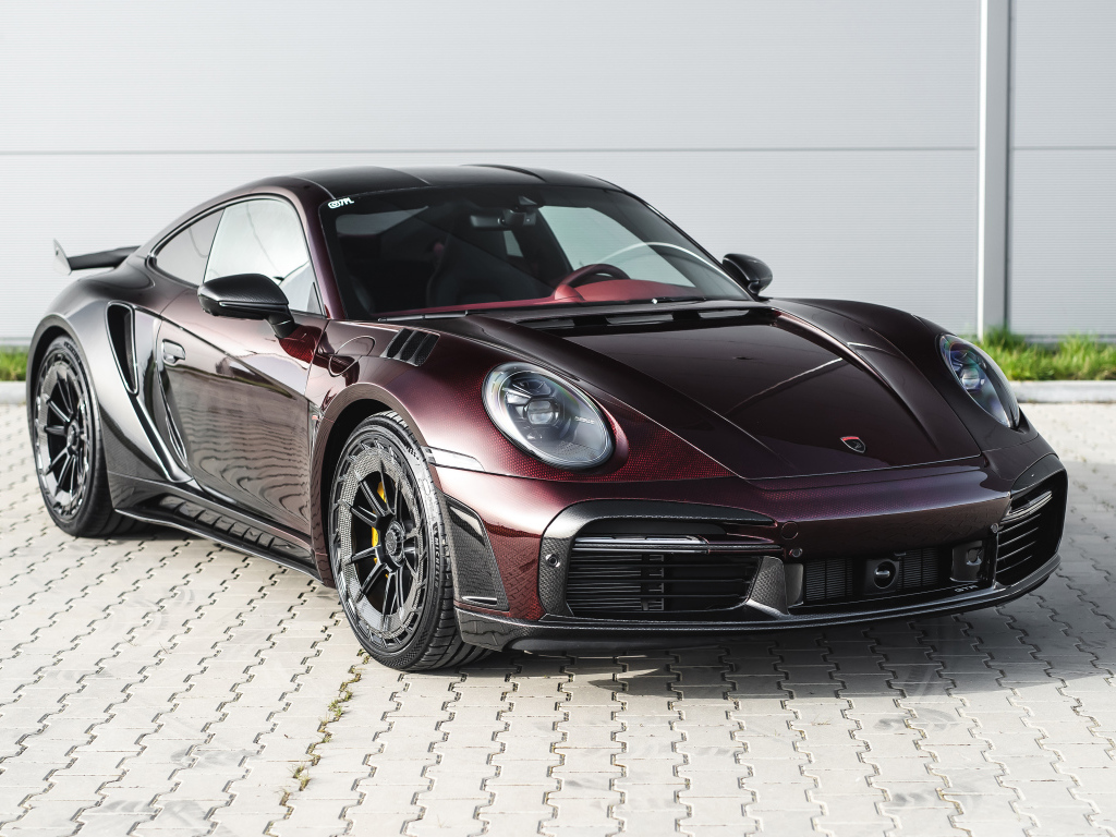 Бордовый автомобиль TopCar Porsche 911 Turbo S Stinger GTR Stealth Edition