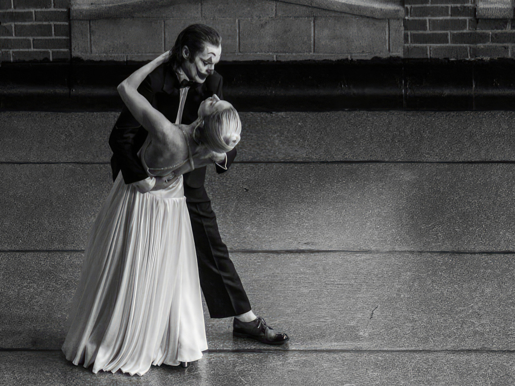 Леди Гага и Хоакин Феникс в фильме Джокер: Безумие на двоих