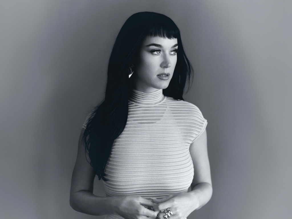 Американская певица Кэти Перри черно-белое фото