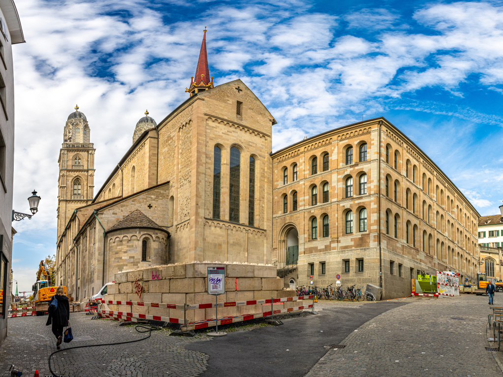 Старая церковь в городе Цюрих, Швейцария