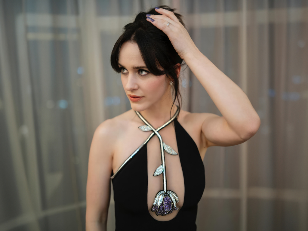 Красивое платье актрисы Рэйчел Броснахэн