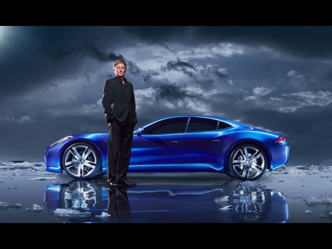 Голубой Fisker Karma