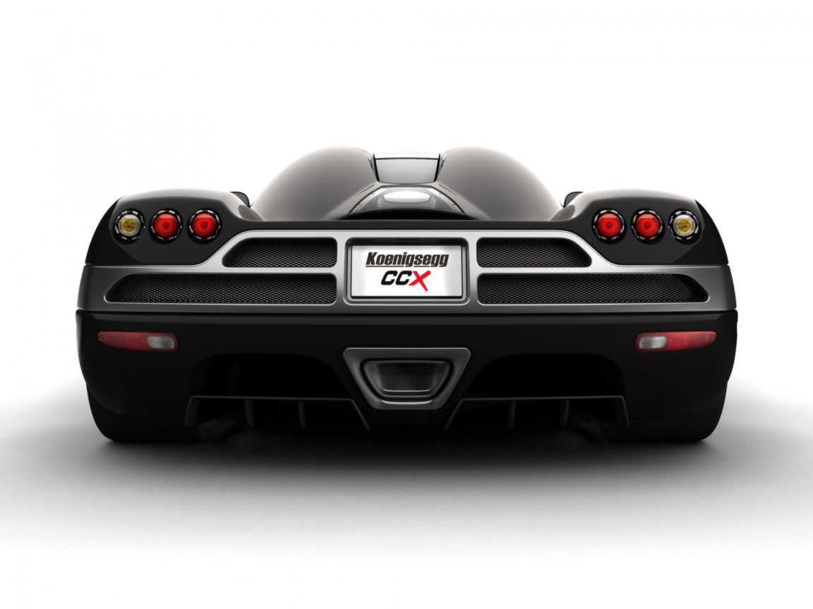 Черный спортивный Koenigsegg CCX