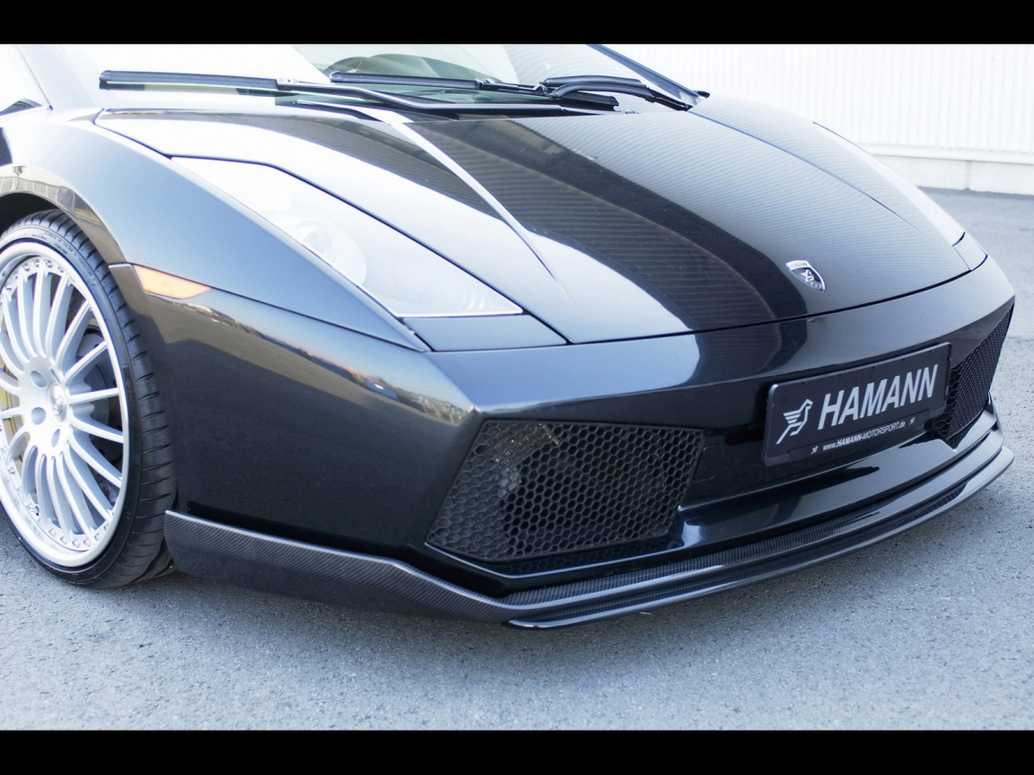 Lamborghini вид спереди