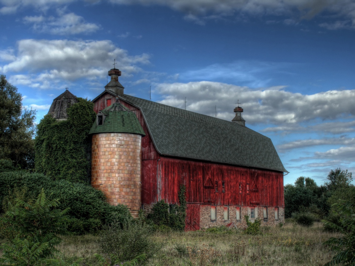 Старый красный сарай, США