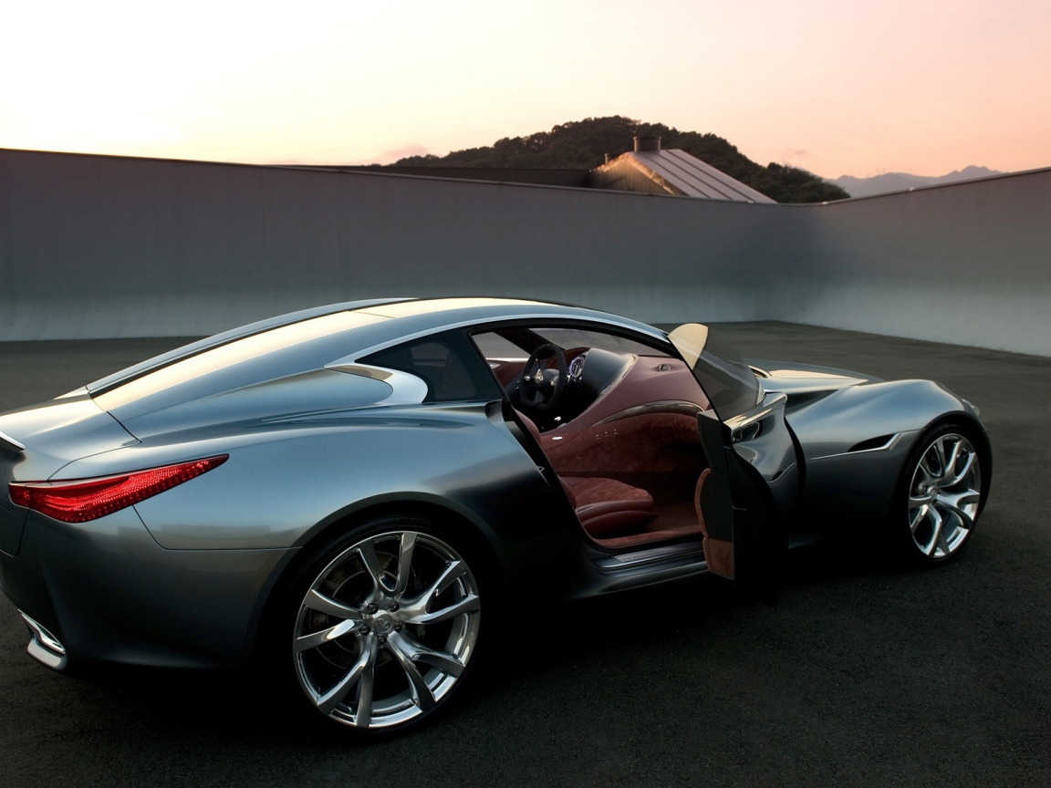 Спорткар Инфинити