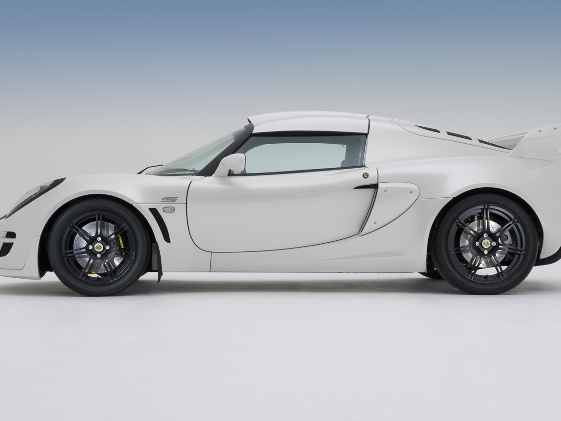Спорткар Lotus Exige S