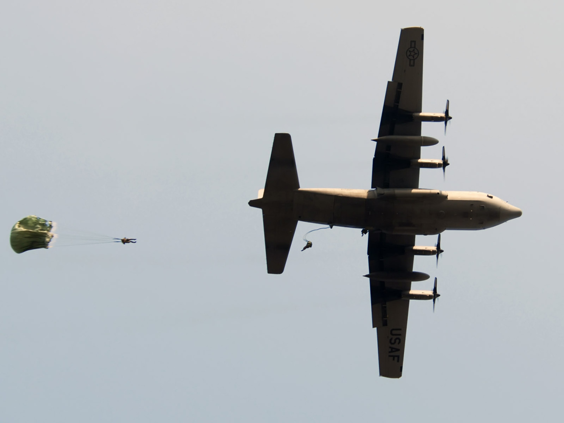 Военная авиация / выброс десанта