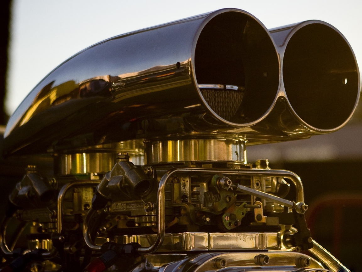 Отражение в металле