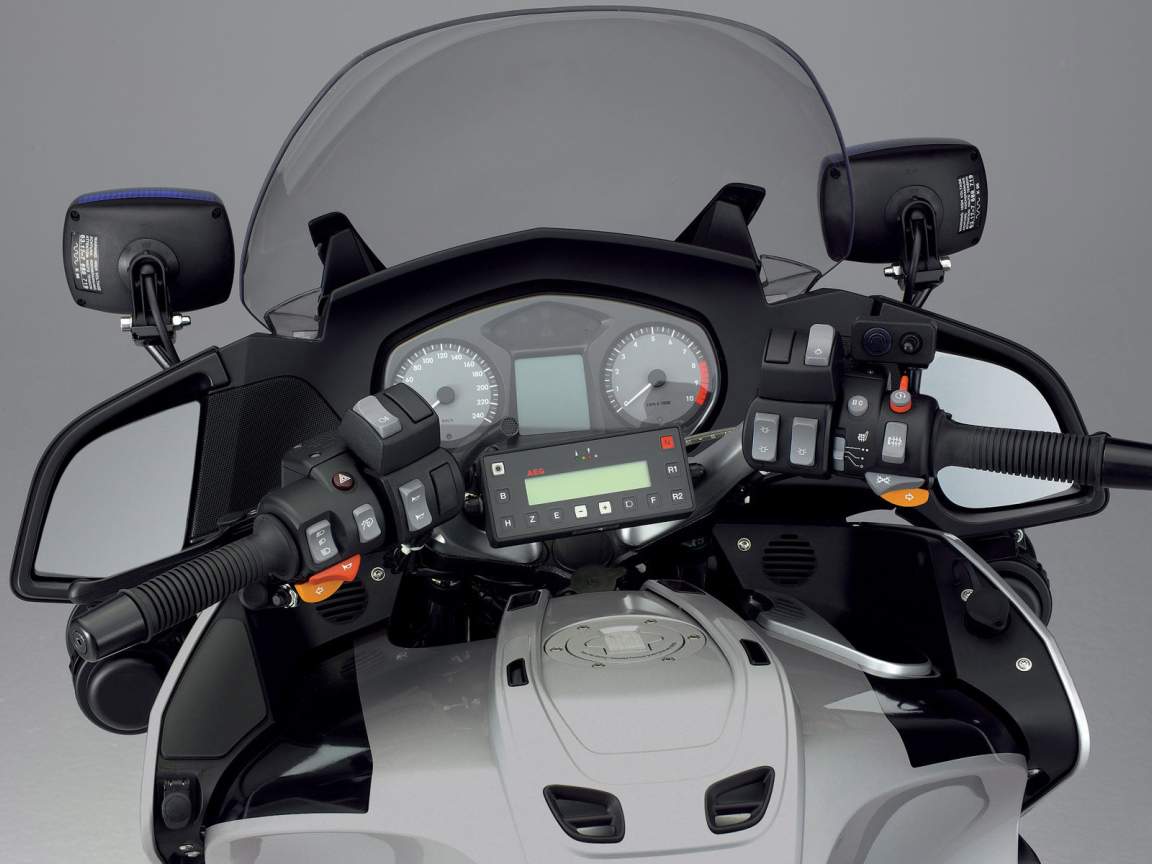 Панель управления / Мотоцикл BMW