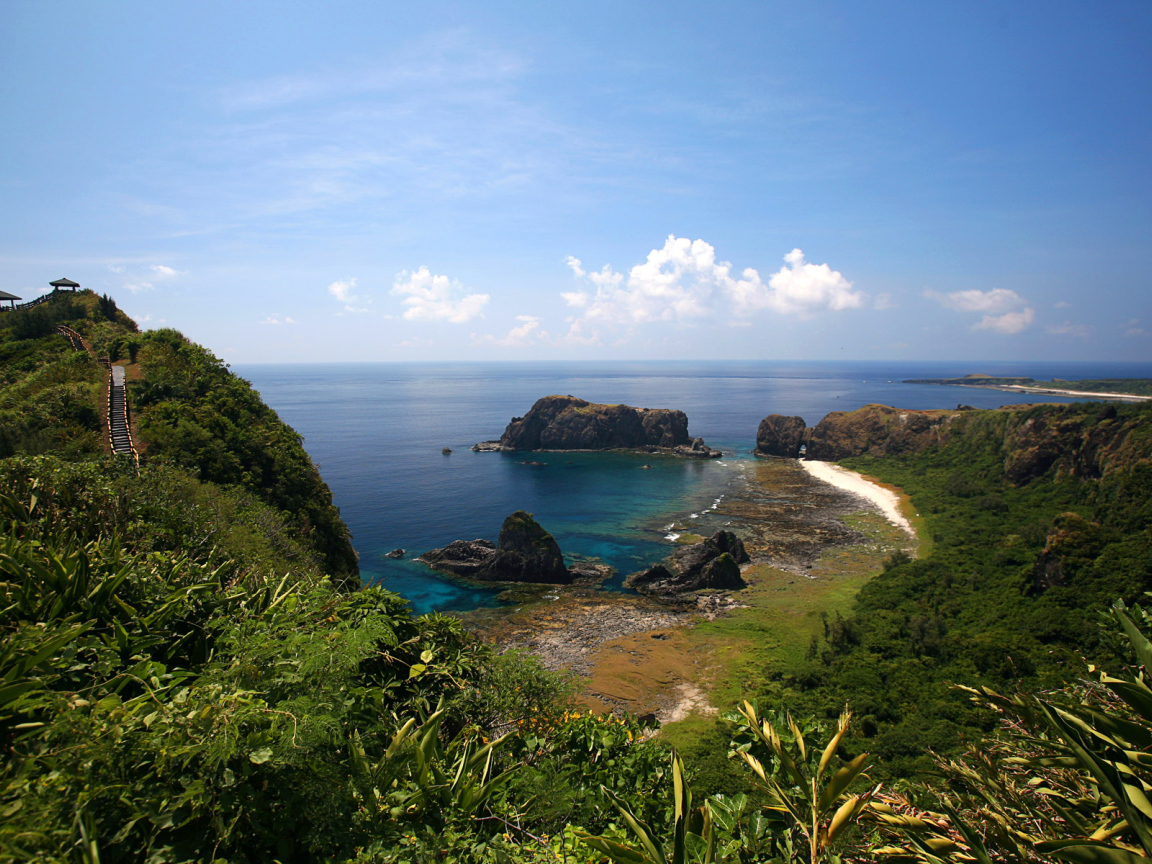 Красивый остров