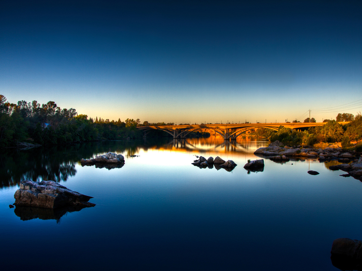 Мост через реку