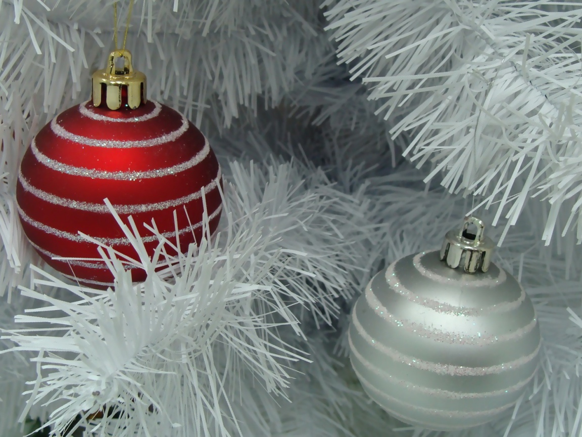 Белые иголки