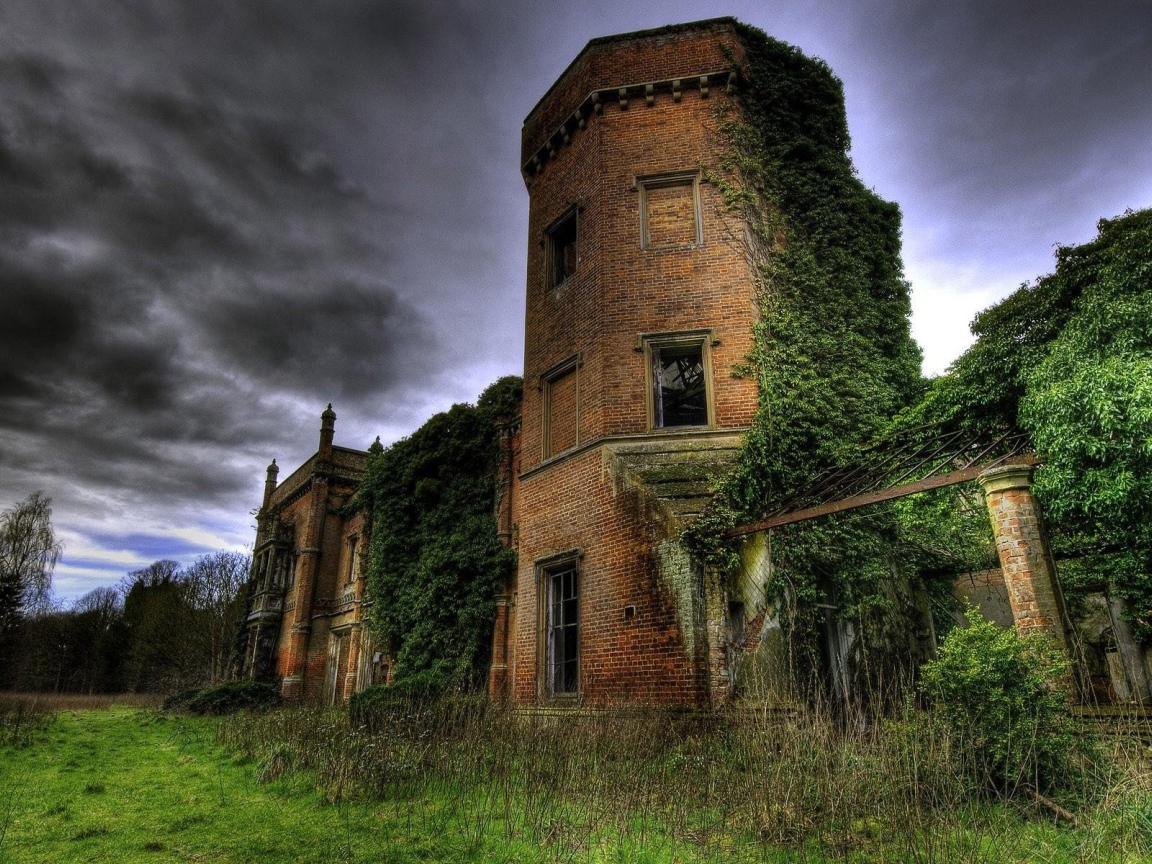 Заброшенный особняк