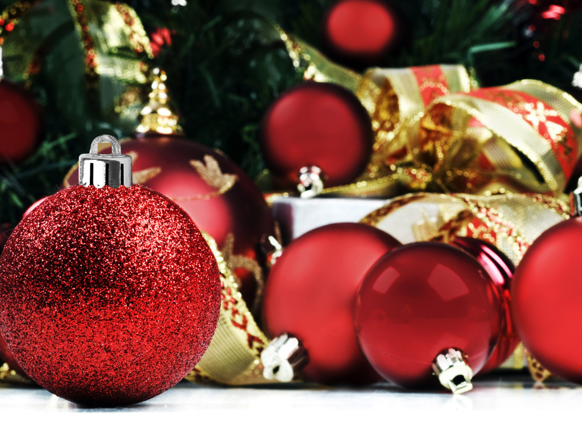 Красивые елочные игрушки