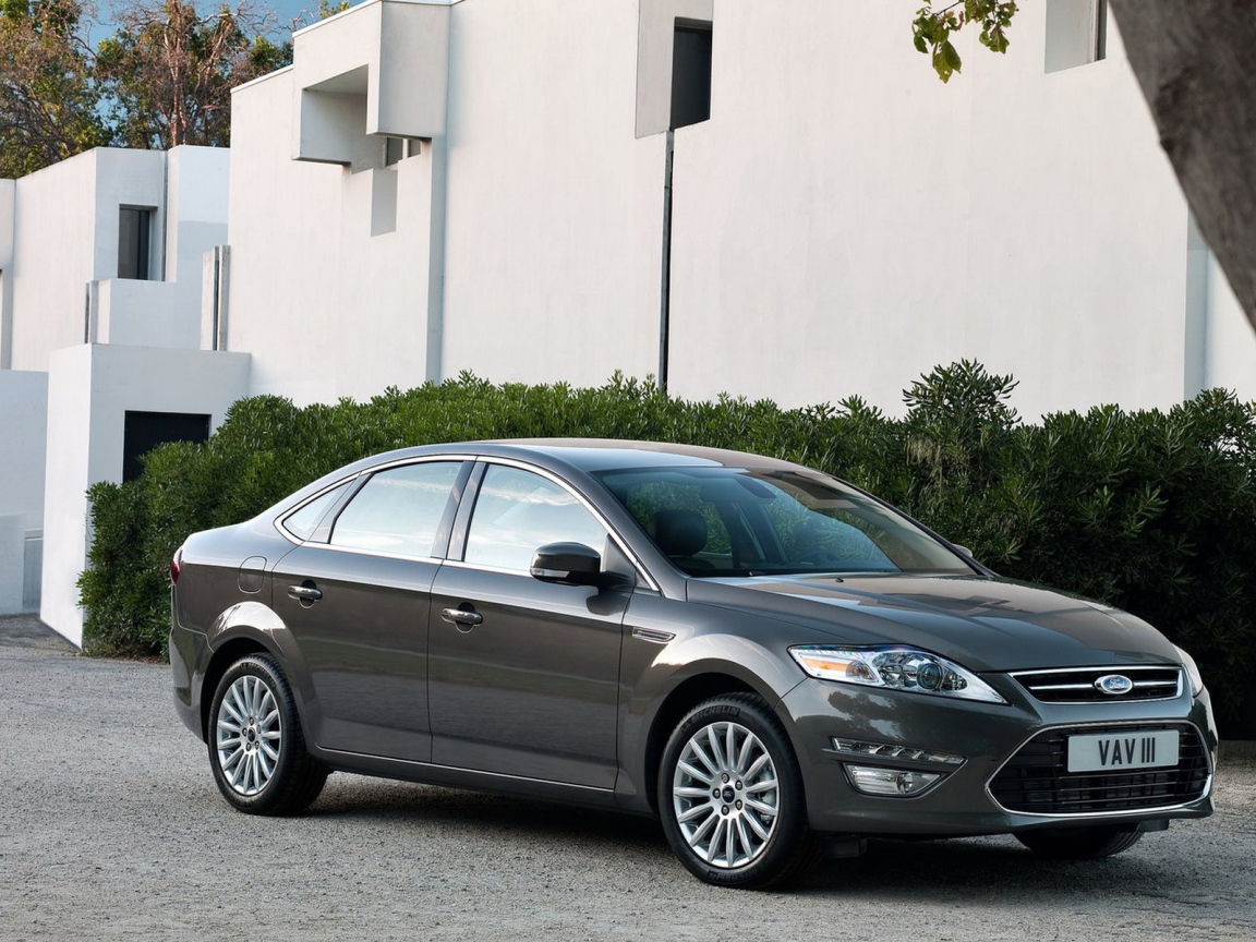 New Ford-Mondeo 5-door