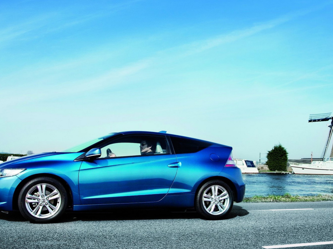 Хонда СR-Z цвета неба