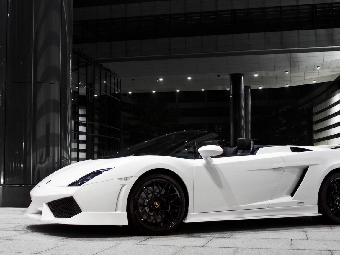 Ламборджини Галардо GT 600 в белом цвете