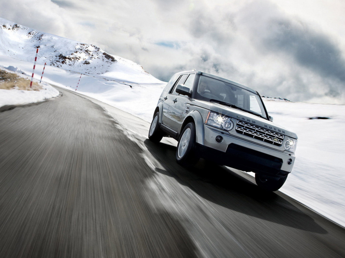 Land Rover Discovery на трассе