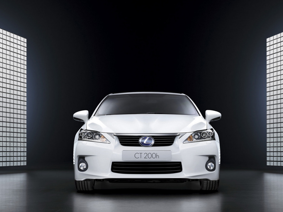 Лекcус СТ 200