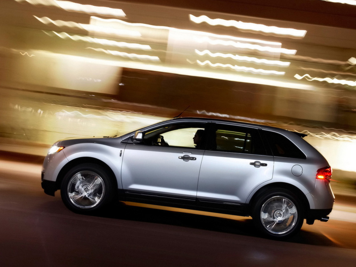 Линкольн MKX в движении