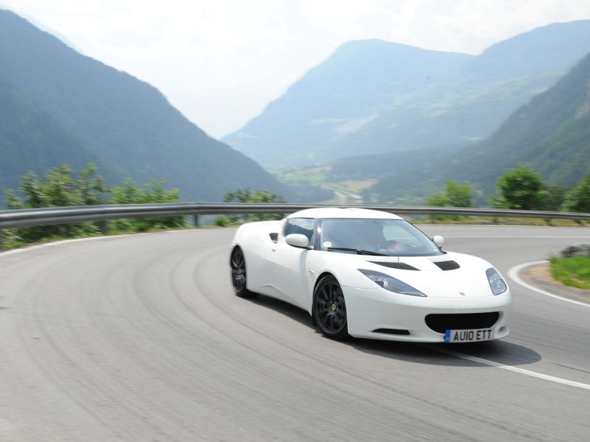 White Lotus-Evora