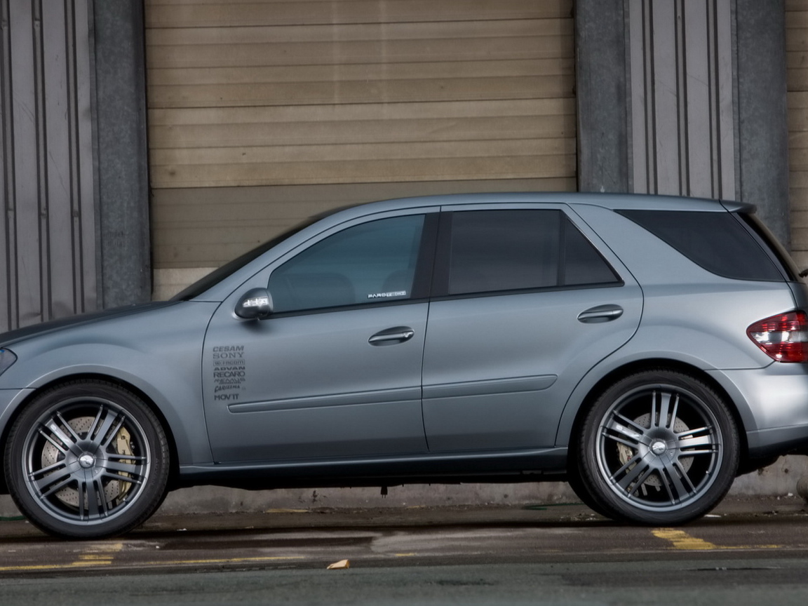 Мередес Бенц МЛ 500 Ураниум