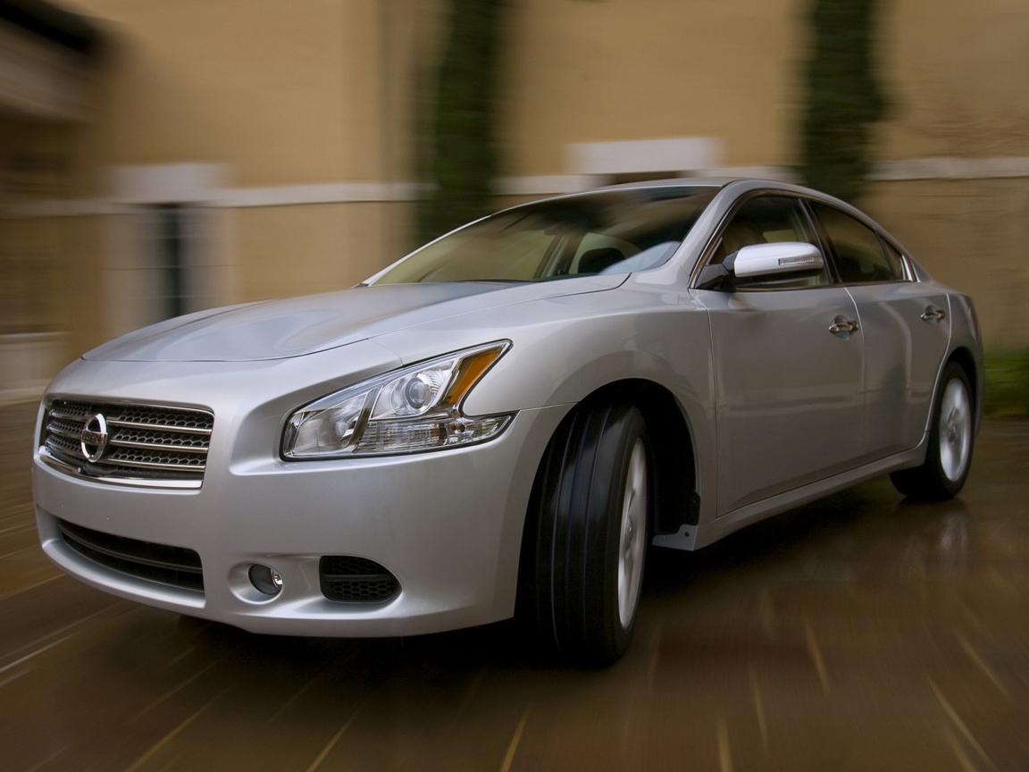 Ниссан Максима седан