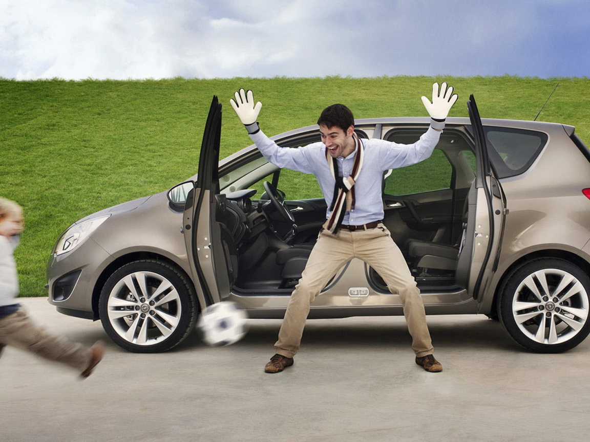 Opel Meriva в духе футбола