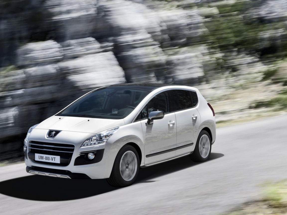 Новый Пежо 3008 Гибрид