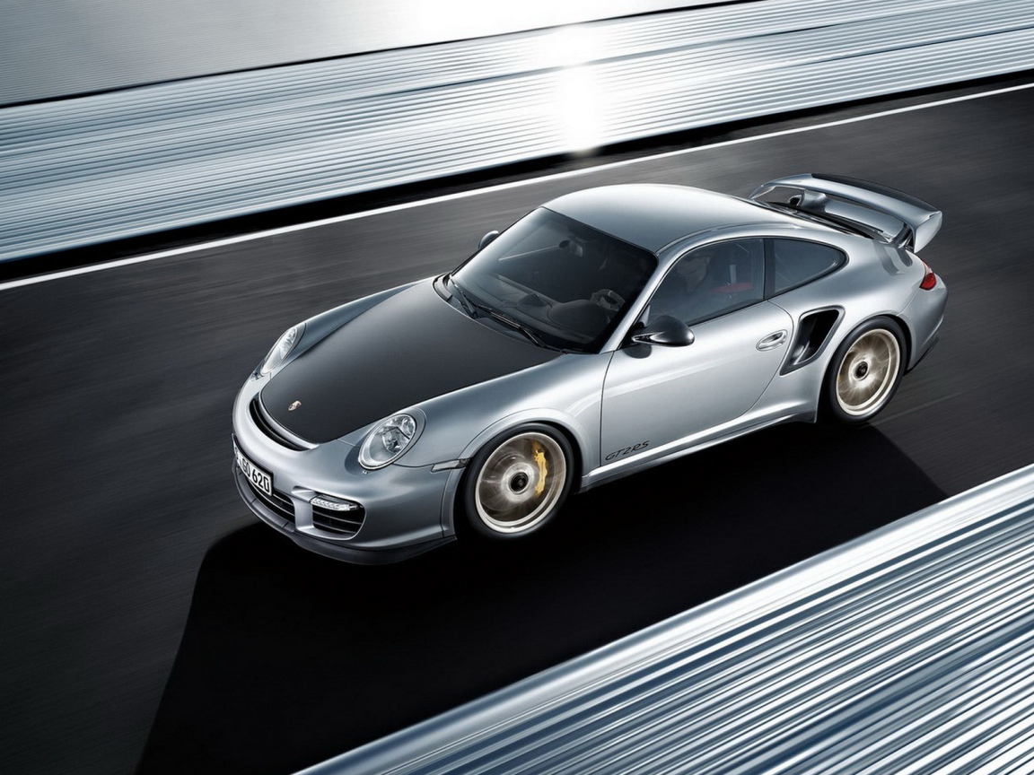 Стремительный Порше 911