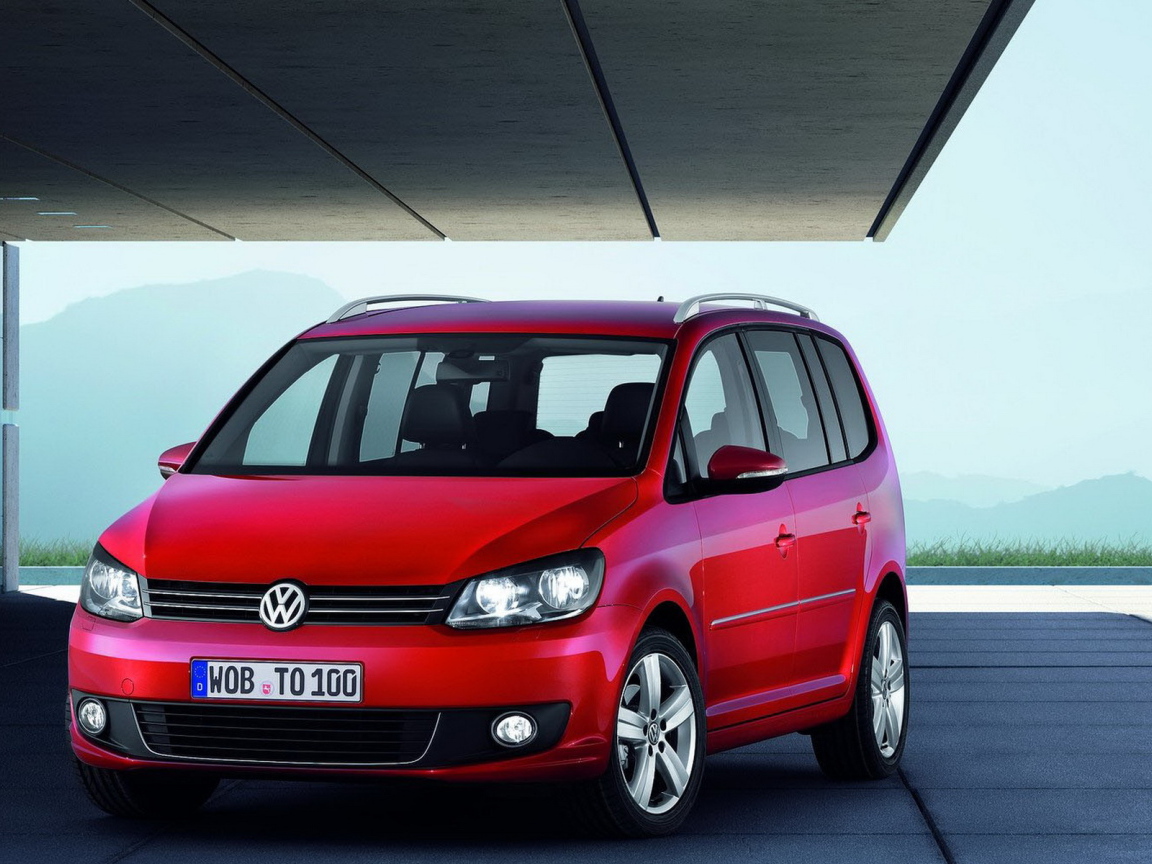 Волксваген  Тоуран