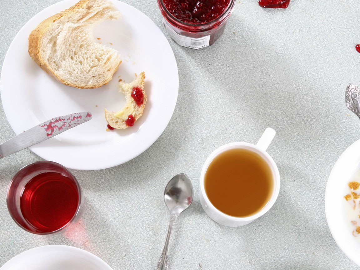 Завтрак с джемом