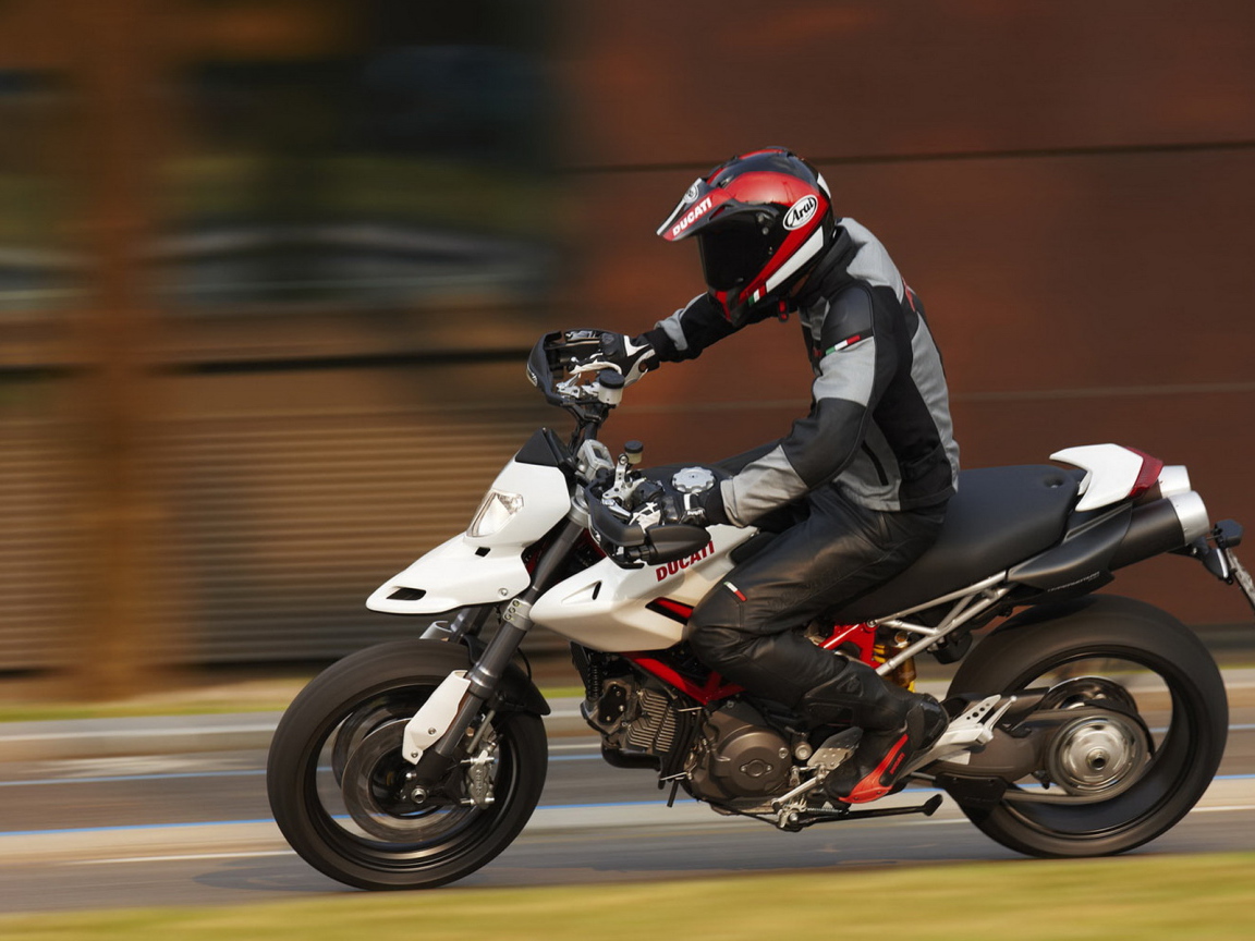 Ducati HyperMotard 1100xx