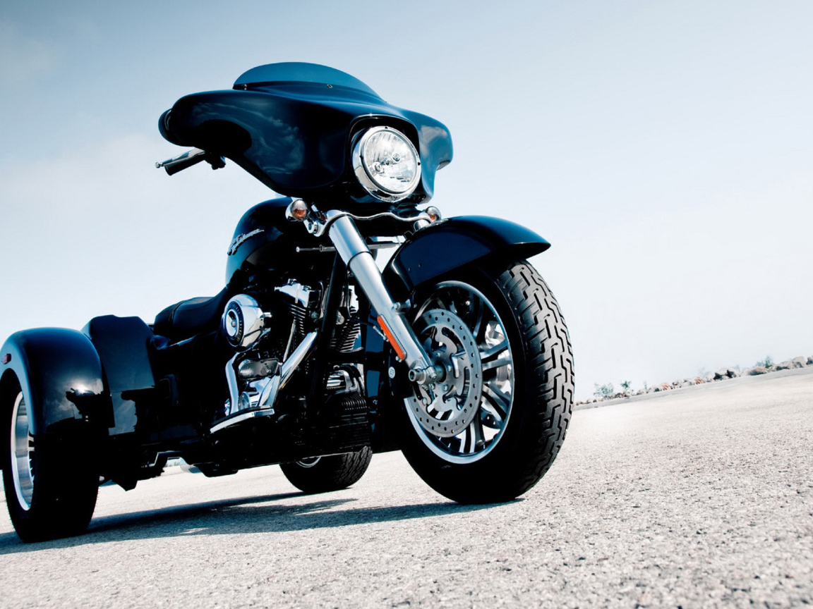 Харлей Девидсон TRIKE FLHXXX