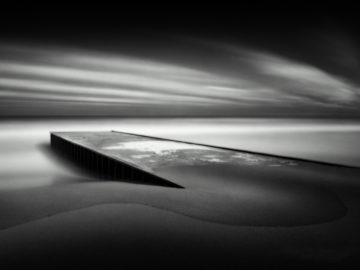 Пелена тумана над водой