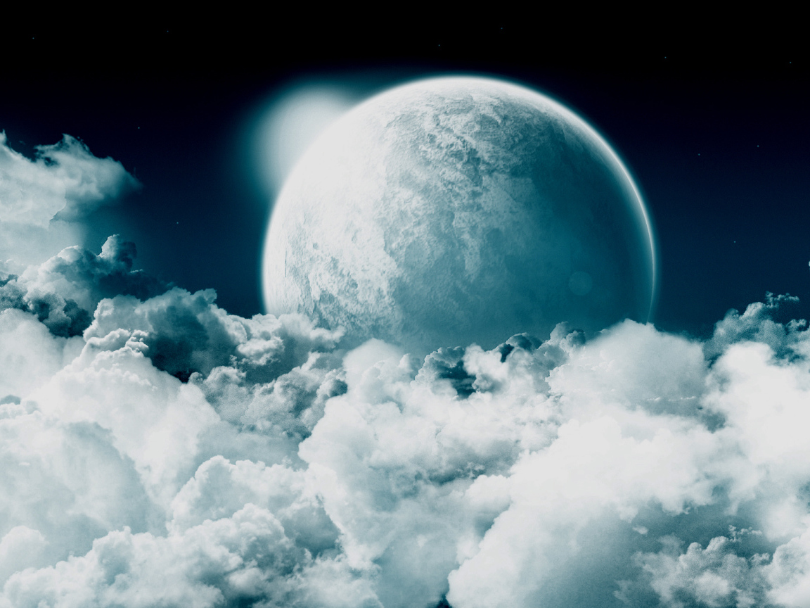 Планета среди облачности