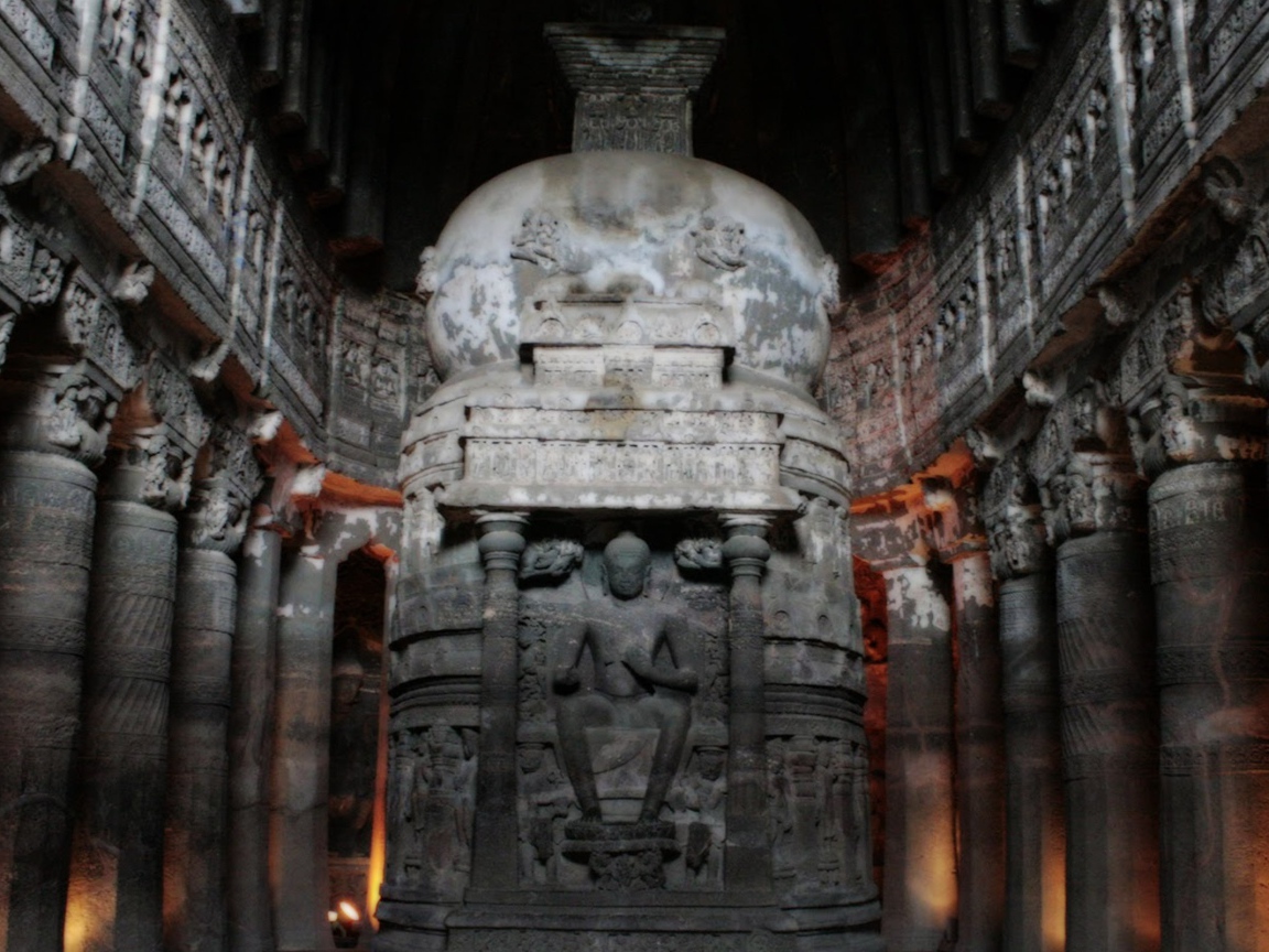 Древний храм