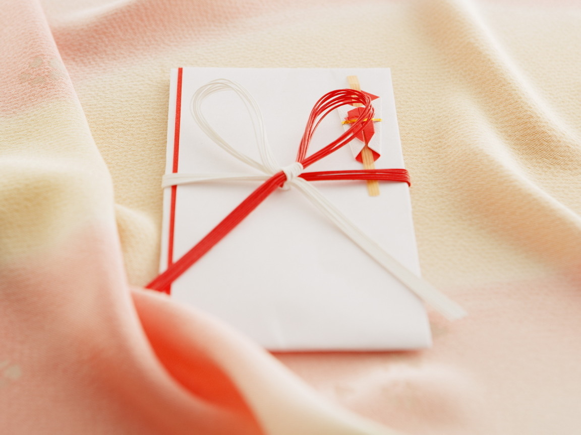 Скромная открытка