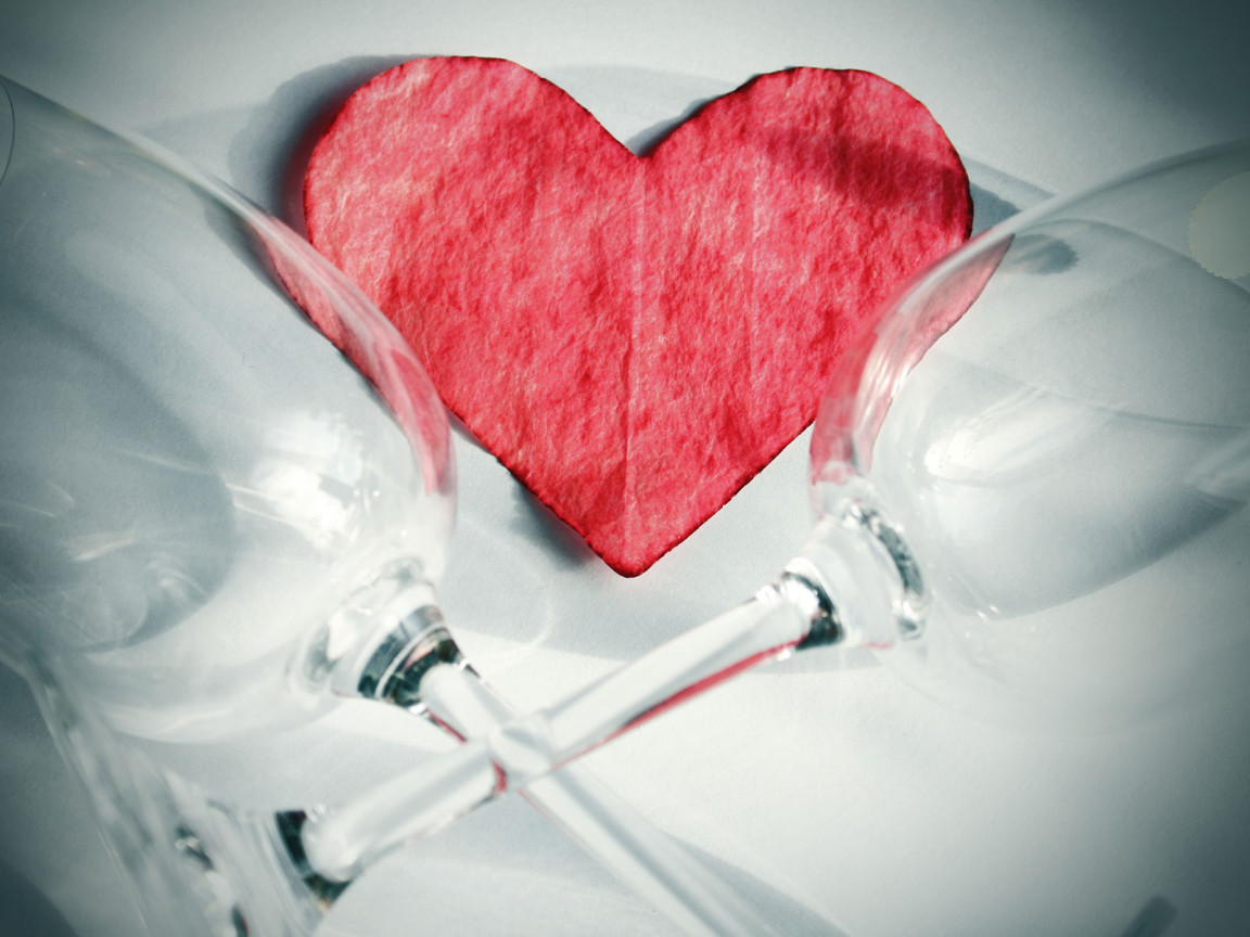 Фужеры и сердце