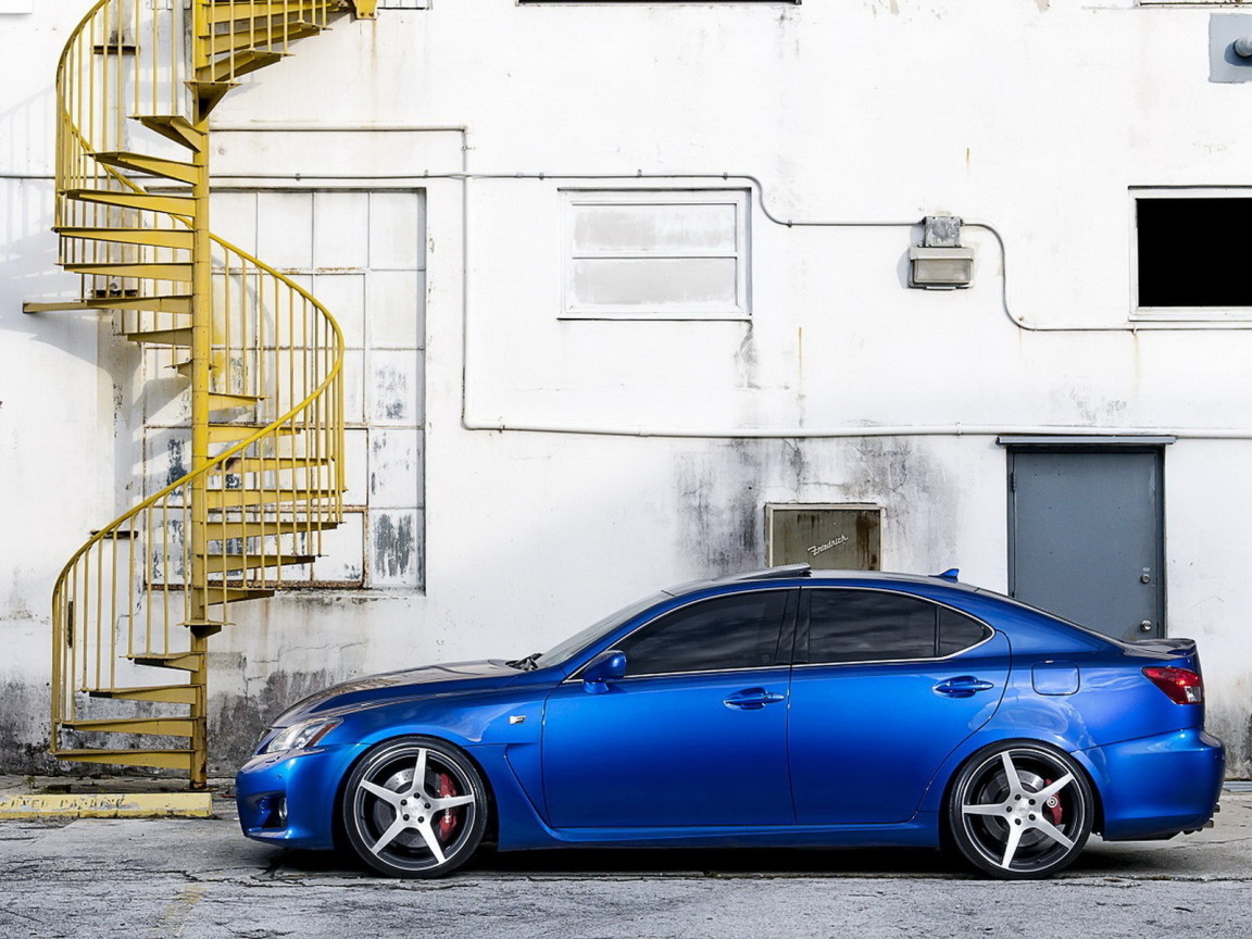 Lexus IS