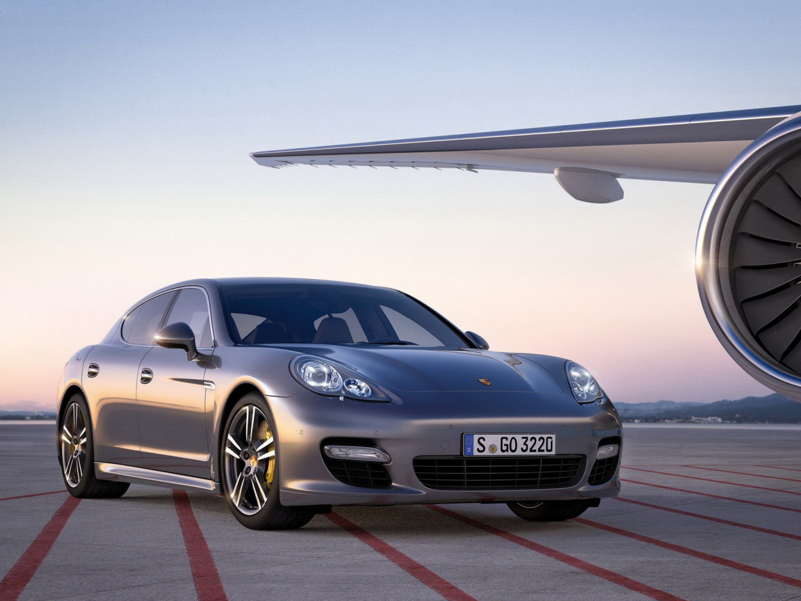 Porsche-Panamera Turbo S 2012