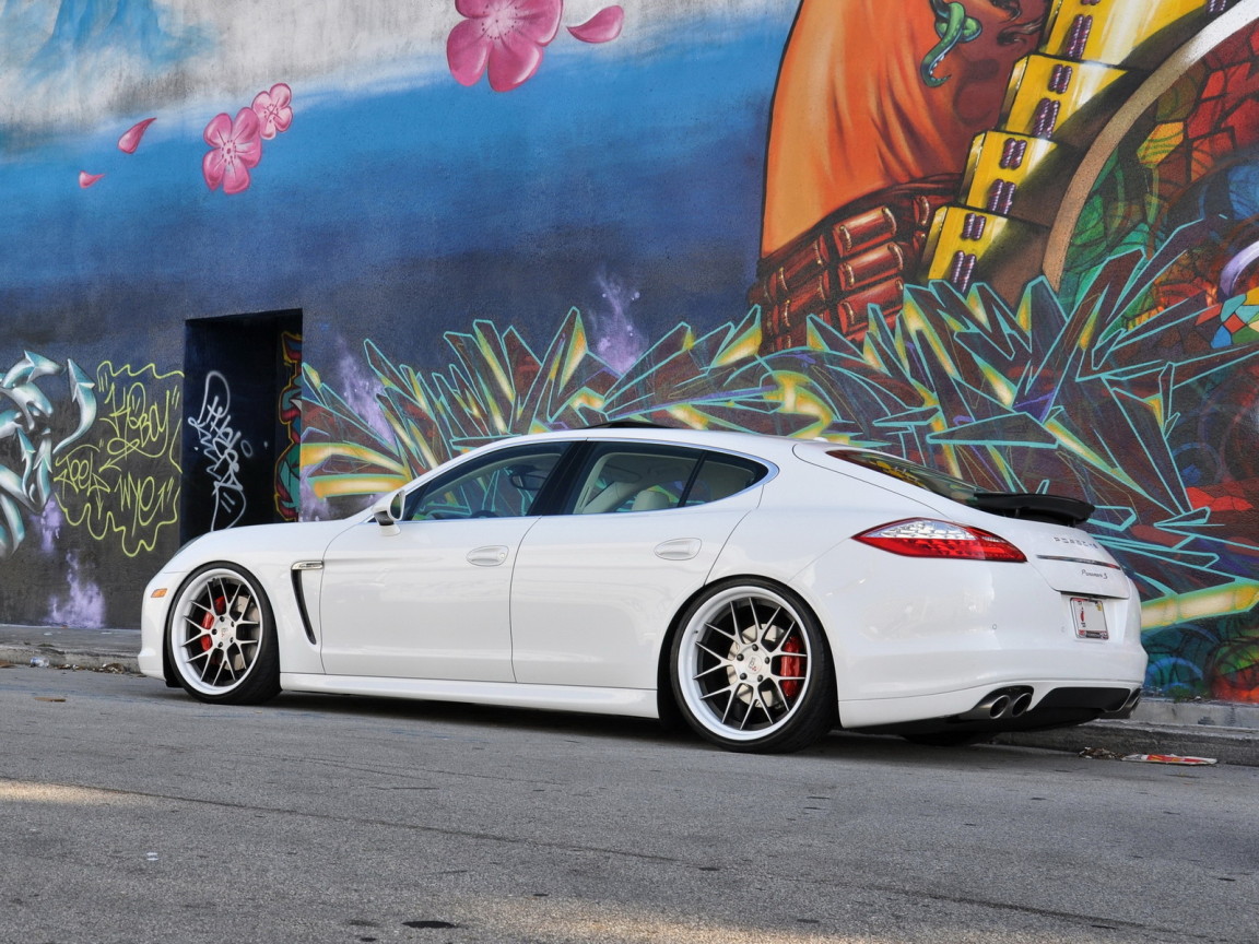 white Porsche Panamera