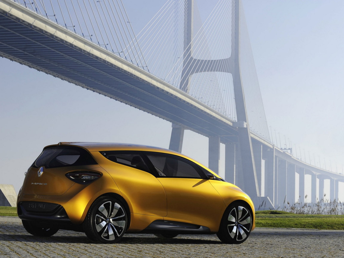 Renault R-space
