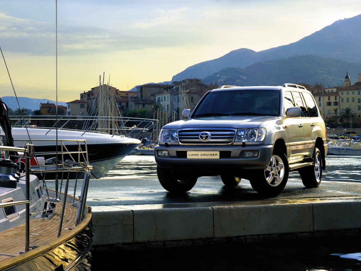 Toyota Land Cruiser 100