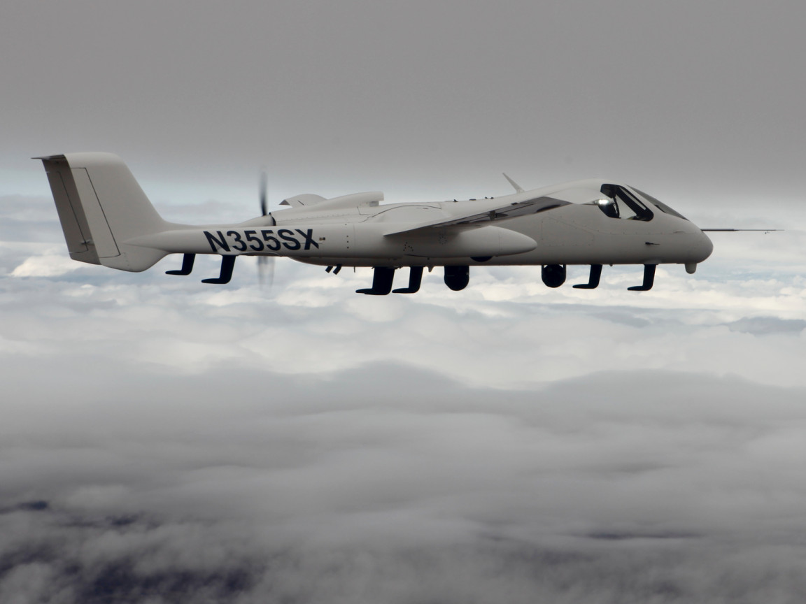 Самолет в небе