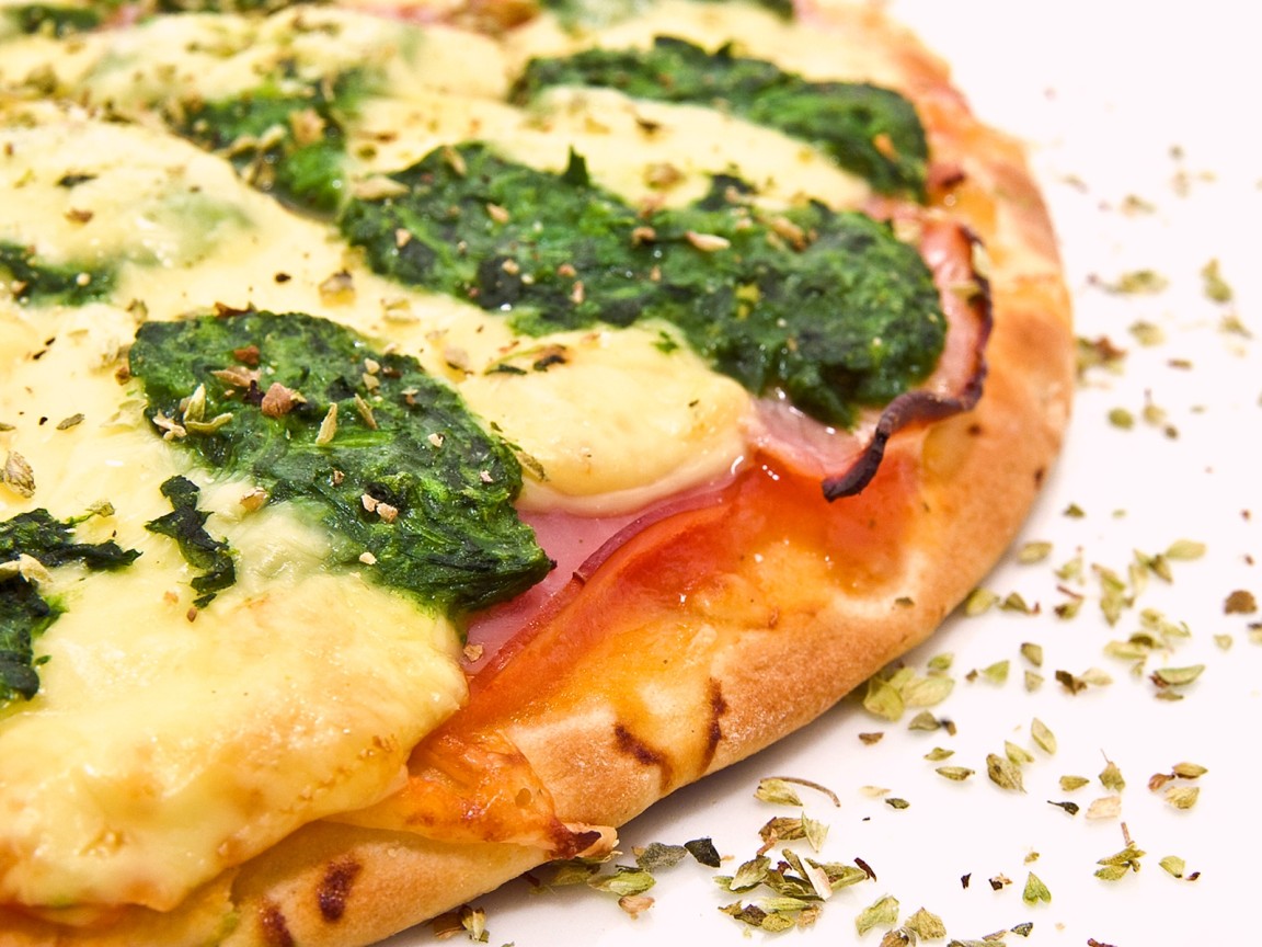 Пицца с зеленью