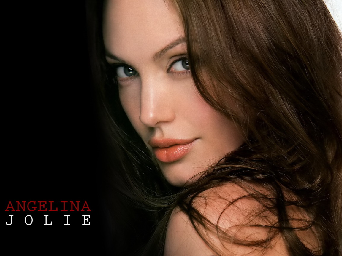 актриса Анджелина Джоли (Angelina Jolie)